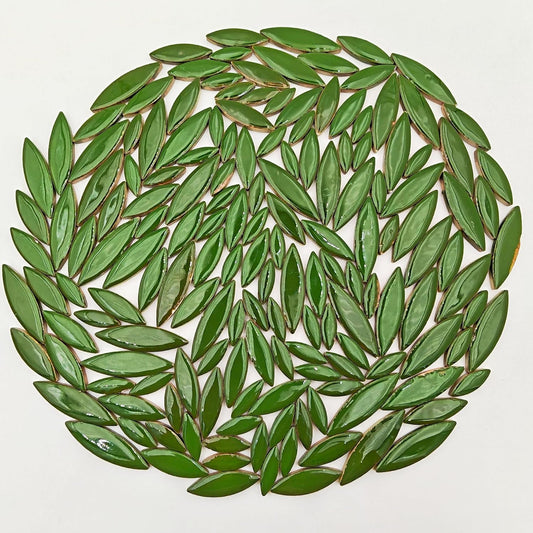 500g/1.1lb Willow Leaf Petal Shape Ceramic Mosaic,Irregular Mosaic Pieces for Home Decoration or DIY Crafts,Mosaic Making Supplies. (Dark Green)