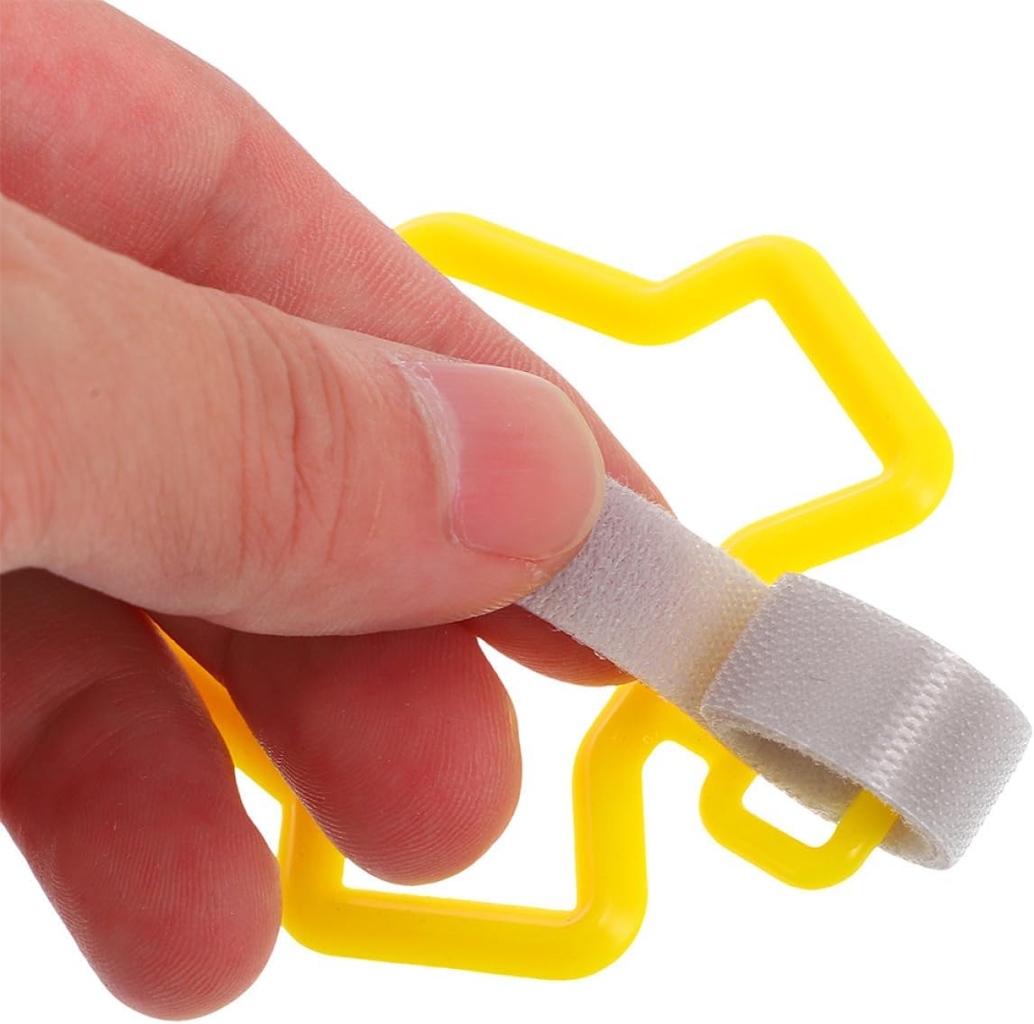 Dog Poop Bag Holder Clip, Waste Bag Carrier for Leash, Hands-free Pet Waste Dispenser, Yellow, 2pcs, Suitable for Dog and Cat Walking Accessories