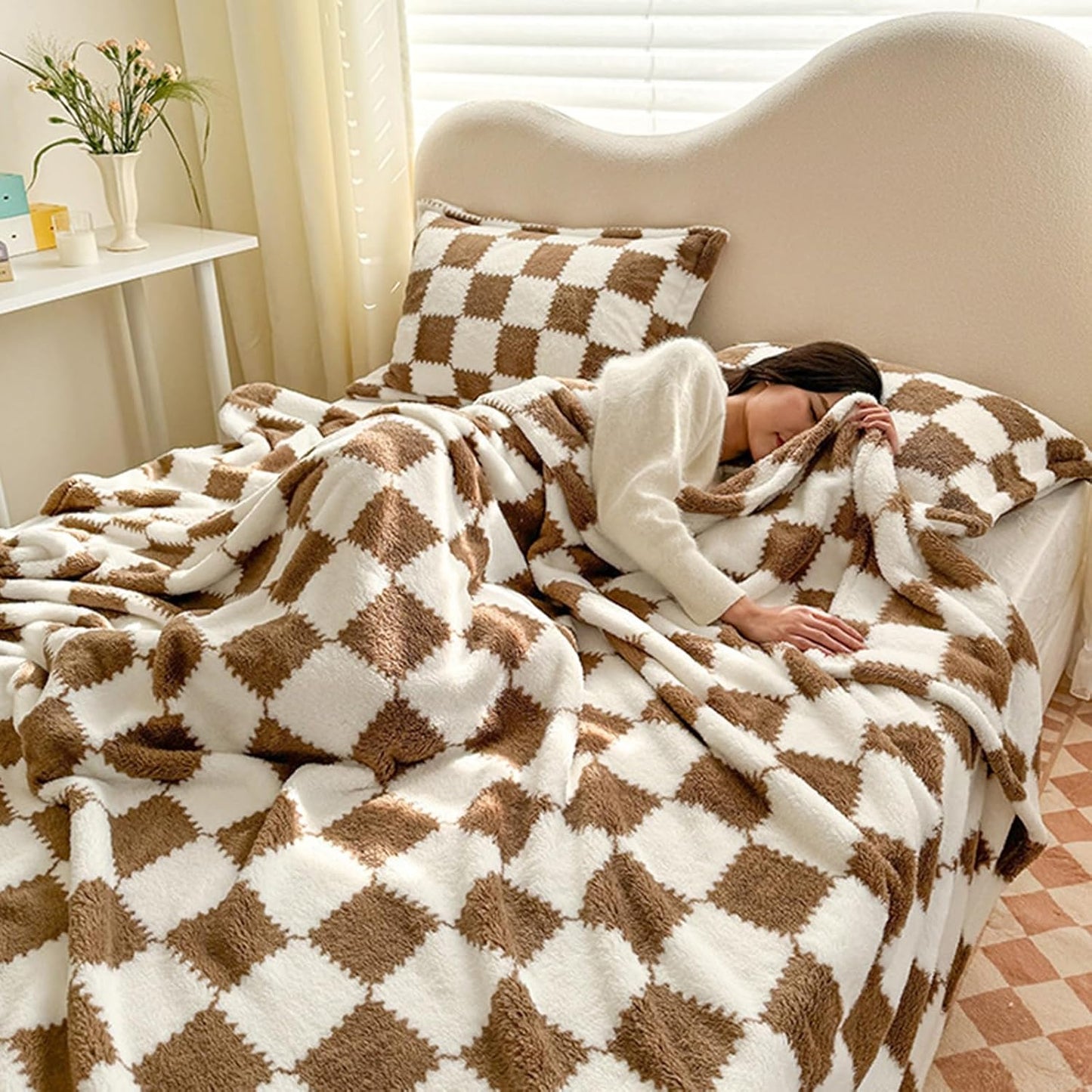 Faux Fur Throw Blanket for Couch, Fleece Flannel Blanket, Lightweight & Soft Blanket for Bed, Couch or Travel, Plush Fleece Warm Cozy Sofa Bed Throw(Yellow,120x200cm(47x79inch))