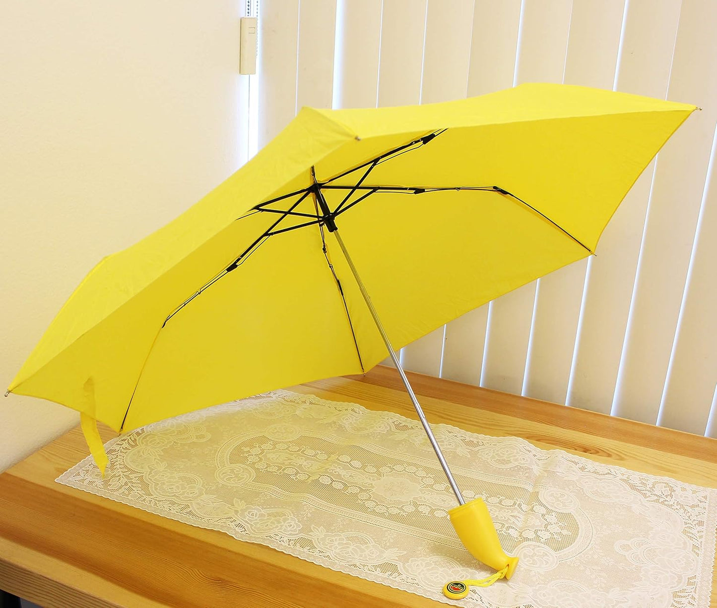 Sun Rain Umbrella UM-Banana Folding Yellow Umbrella UV Protection for Outdoor Activities Fancy Gifts