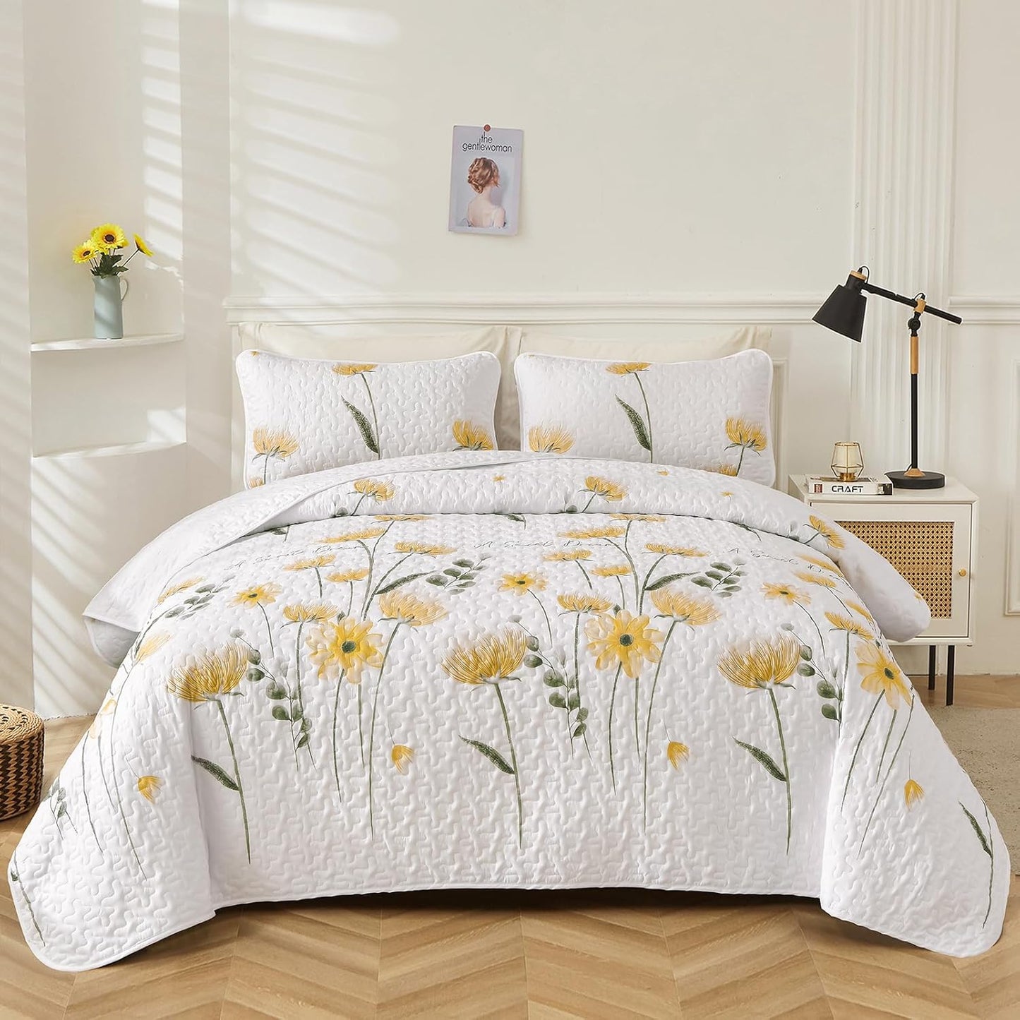 Quilt Set Queen Cute Floral Bedspread Coverlet Yellow Flower Quilts Microfiber Lightweight Summer Bedding Sets Reversible Soft Quilted Bed Cover for All Season(96"x90")