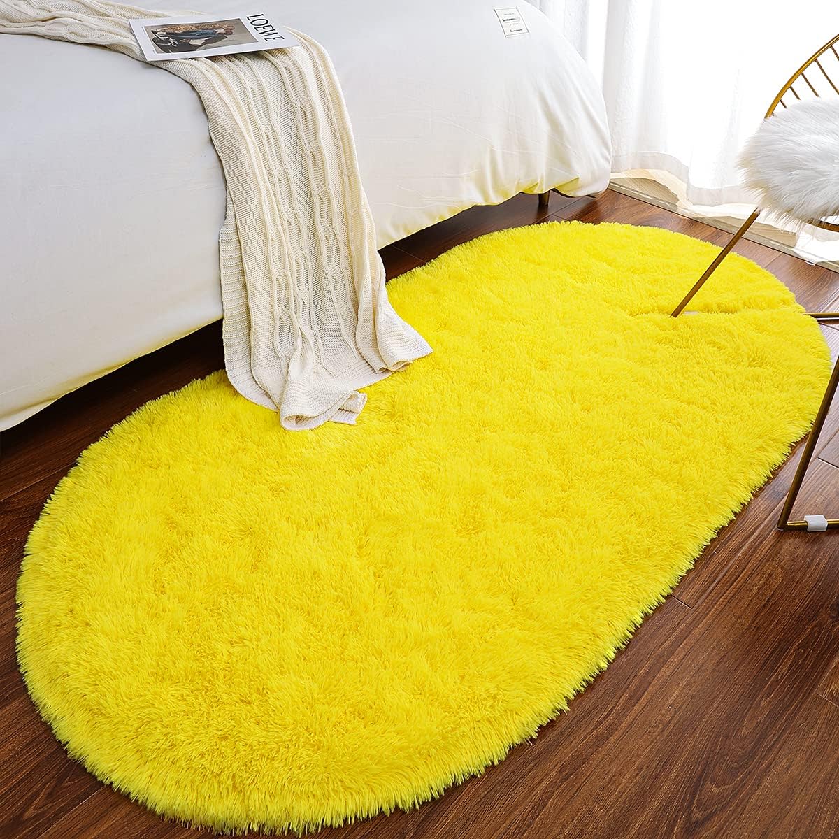Bedroom Rug 2.6' x 5.3', Yellow Fluffy Shaggy Area Rug for Bedroom Bedside, Soft Oval Throw Rugs Carpet for Kids Girls Nursery Living Room Home Decor
