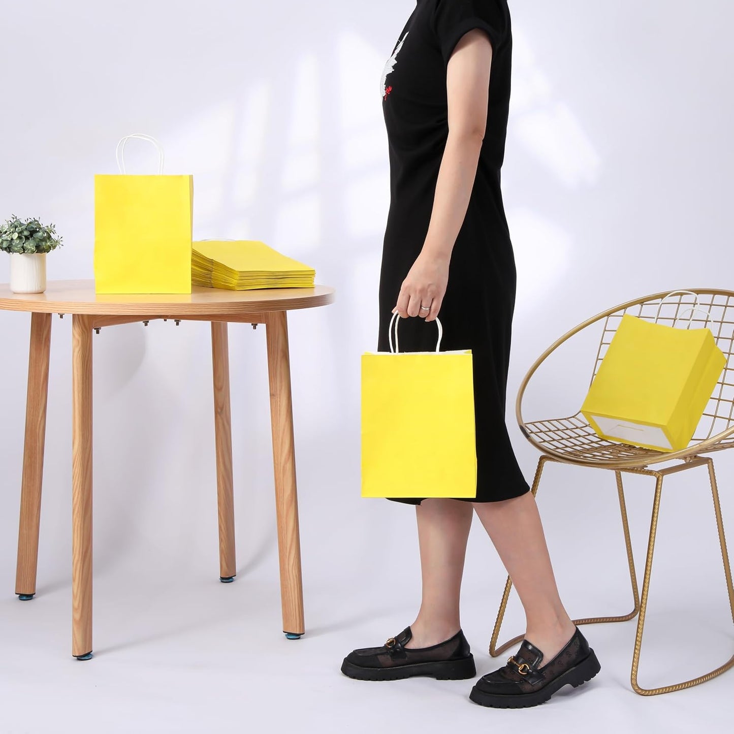 25 Pack Yellow Gift Bags with Handles – 8x4.5x10 Medium Bags for Shopping, Retail, DIY, Wedding, Party Favors & Special Occasions