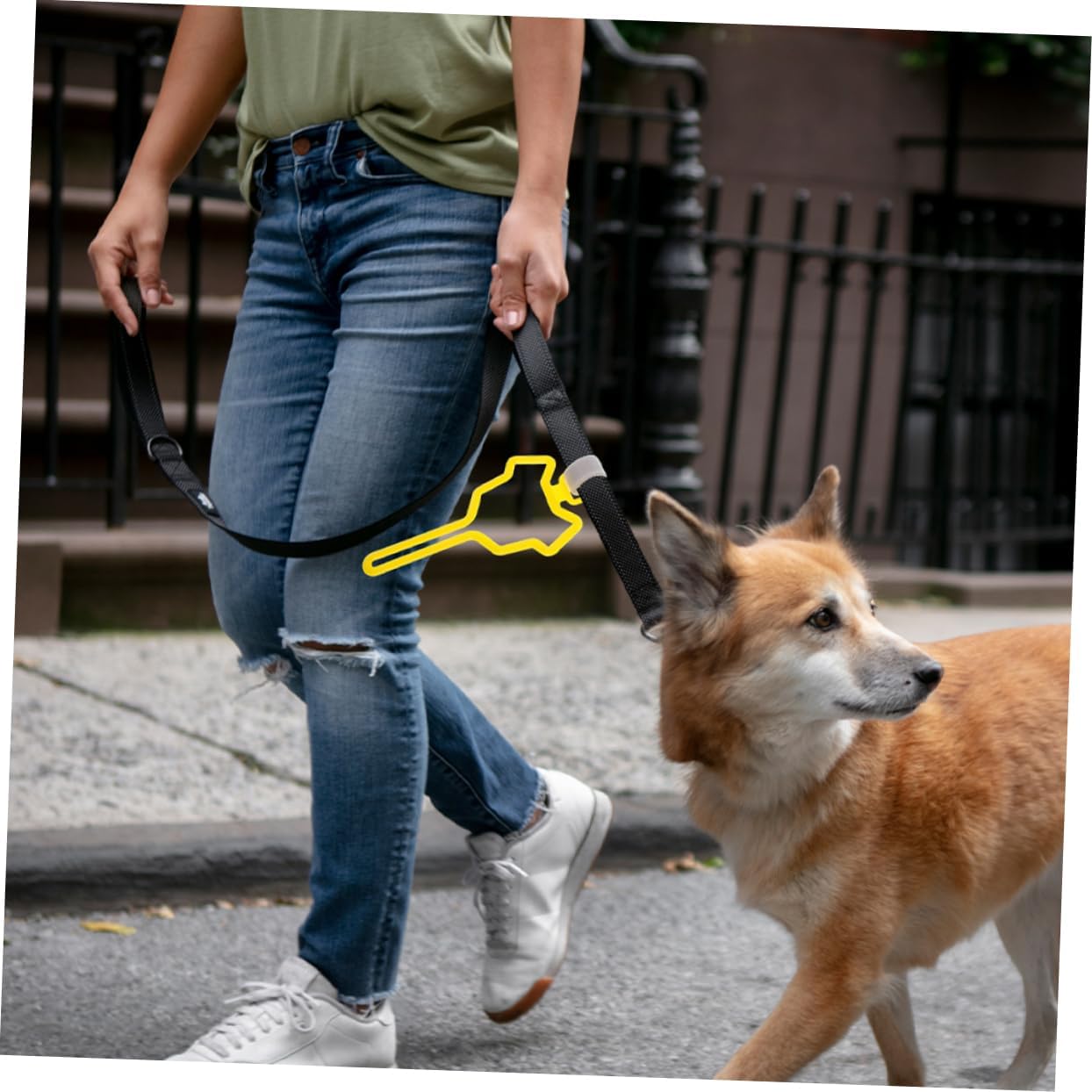 2Pcs Hands-Free Dog Poop Bag Holder Clip Leash Waste Carrier for Walking Running Bicycle Sturdy Waste Bag Dispenser for Pets Yellow