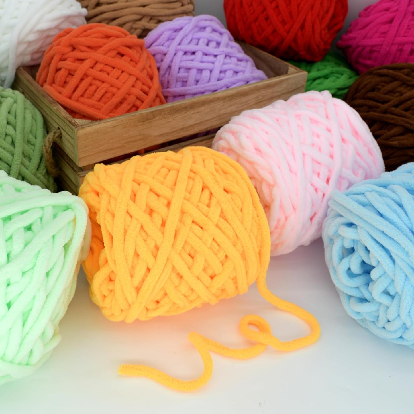 Chunky Chenille Yarn for Crocheting,Yellow Fluffy Velvet Plush Yarn Thick Soft Chunky Chenille Yarn Baby Blanket Yarn for Crocheting Knitting Beginners 100g(Chicken Yellow