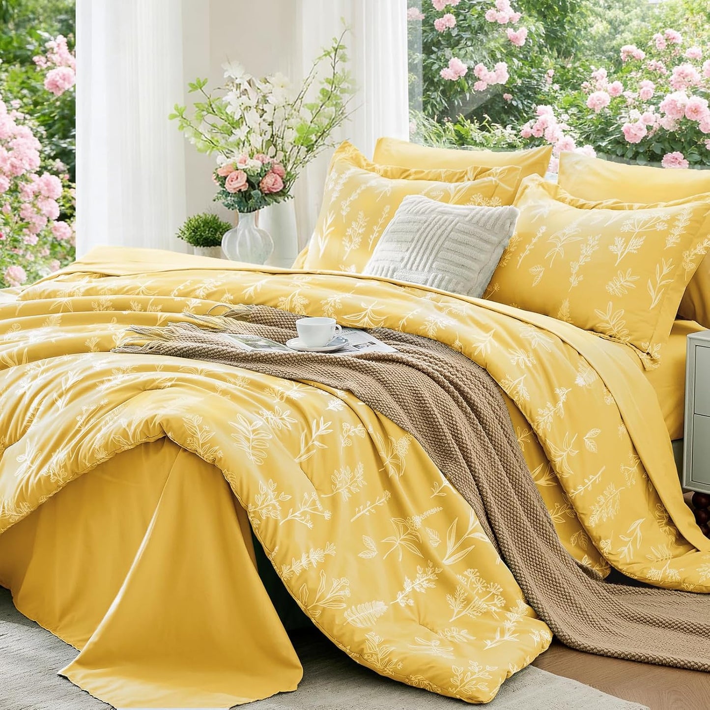 Bright Yellow Bed in a Bag Queen 7 Pieces, Queen Comforter Set Reversible Botanical Flowers Design, Ultra Soft & Breathable Bedding Sets with Comforter, Sheets, Pillowcases & Shams