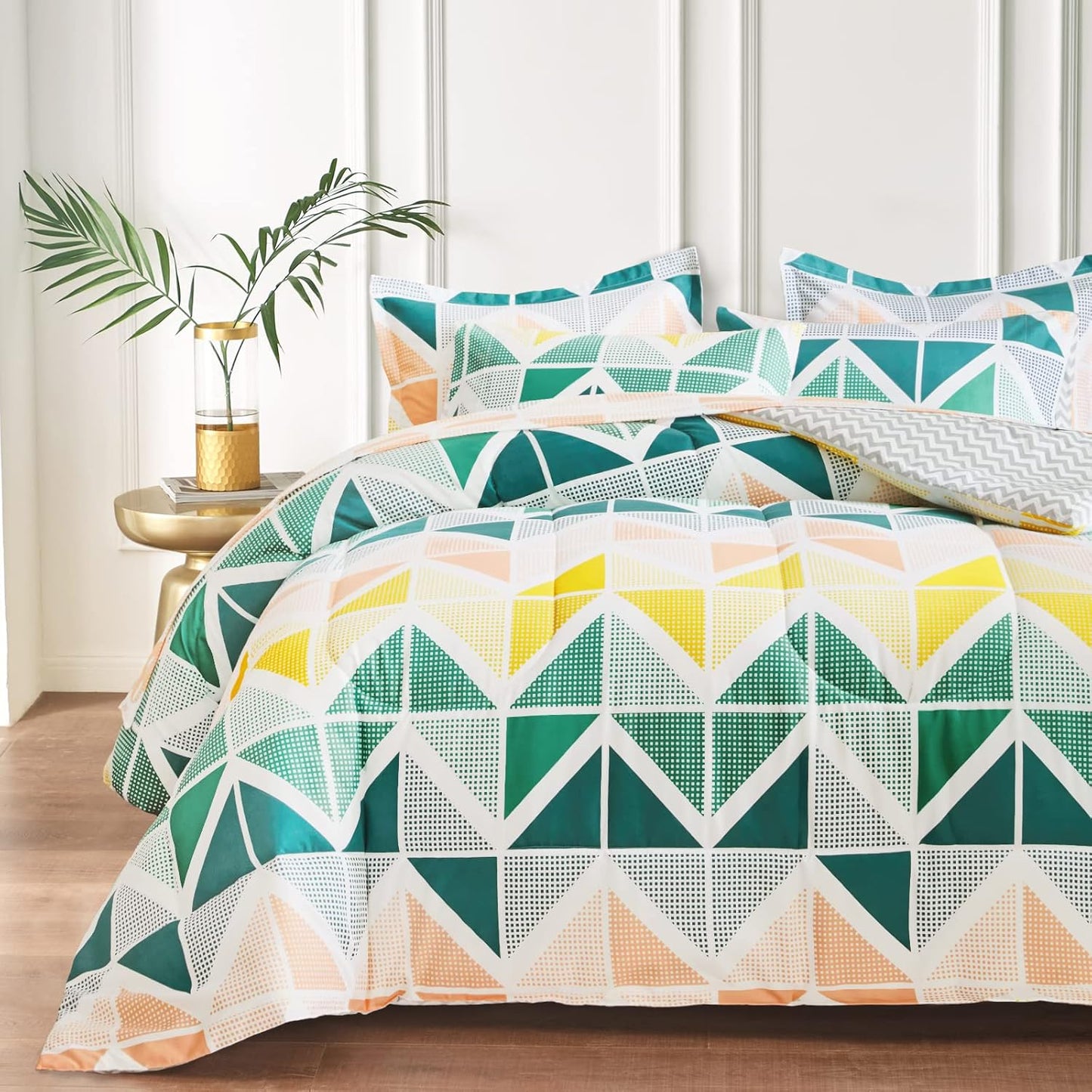 Bed in a Bag 7 Pieces Queen Size Yellow Green Triangles Print - Soft Microfiber Reversible Bed Comforter Set (1 Comforter 2 Pillow Shams 1 Flat Sheet 1 Fitted Sheet 2 Pillowcases)