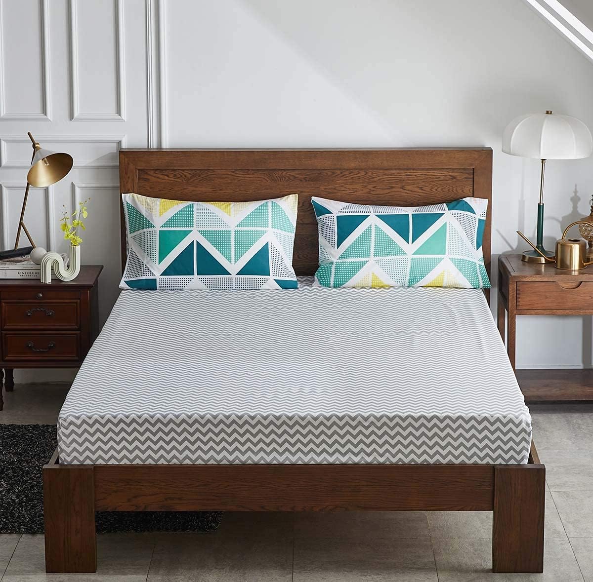 Bed in a Bag 7 Pieces Queen Size Yellow Green Triangles Print - Soft Microfiber Reversible Bed Comforter Set (1 Comforter 2 Pillow Shams 1 Flat Sheet 1 Fitted Sheet 2 Pillowcases)