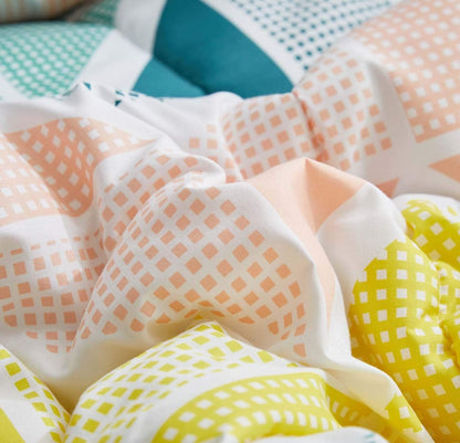 Bed in a Bag 7 Pieces Queen Size Yellow Green Triangles Print - Soft Microfiber Reversible Bed Comforter Set (1 Comforter 2 Pillow Shams 1 Flat Sheet 1 Fitted Sheet 2 Pillowcases)