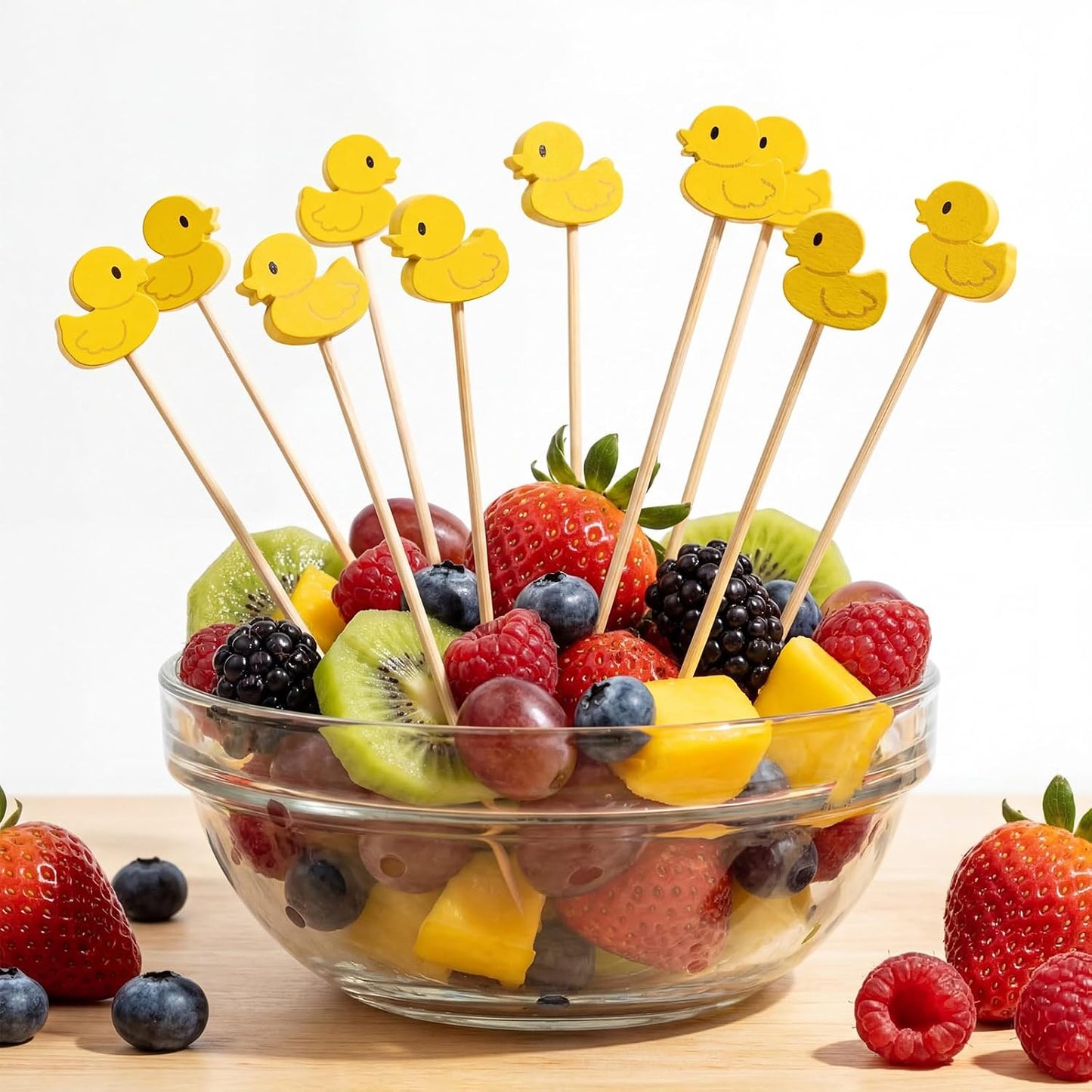 800 Pcs Yellow Duck Cocktail Picks for Food Fruits Dessert Handmade Bamboo Toothpicks Appetizer Skewers Cocktail Sticks for Duck Birthday Beach Holiday Party Supplies Baby Shower Decorations