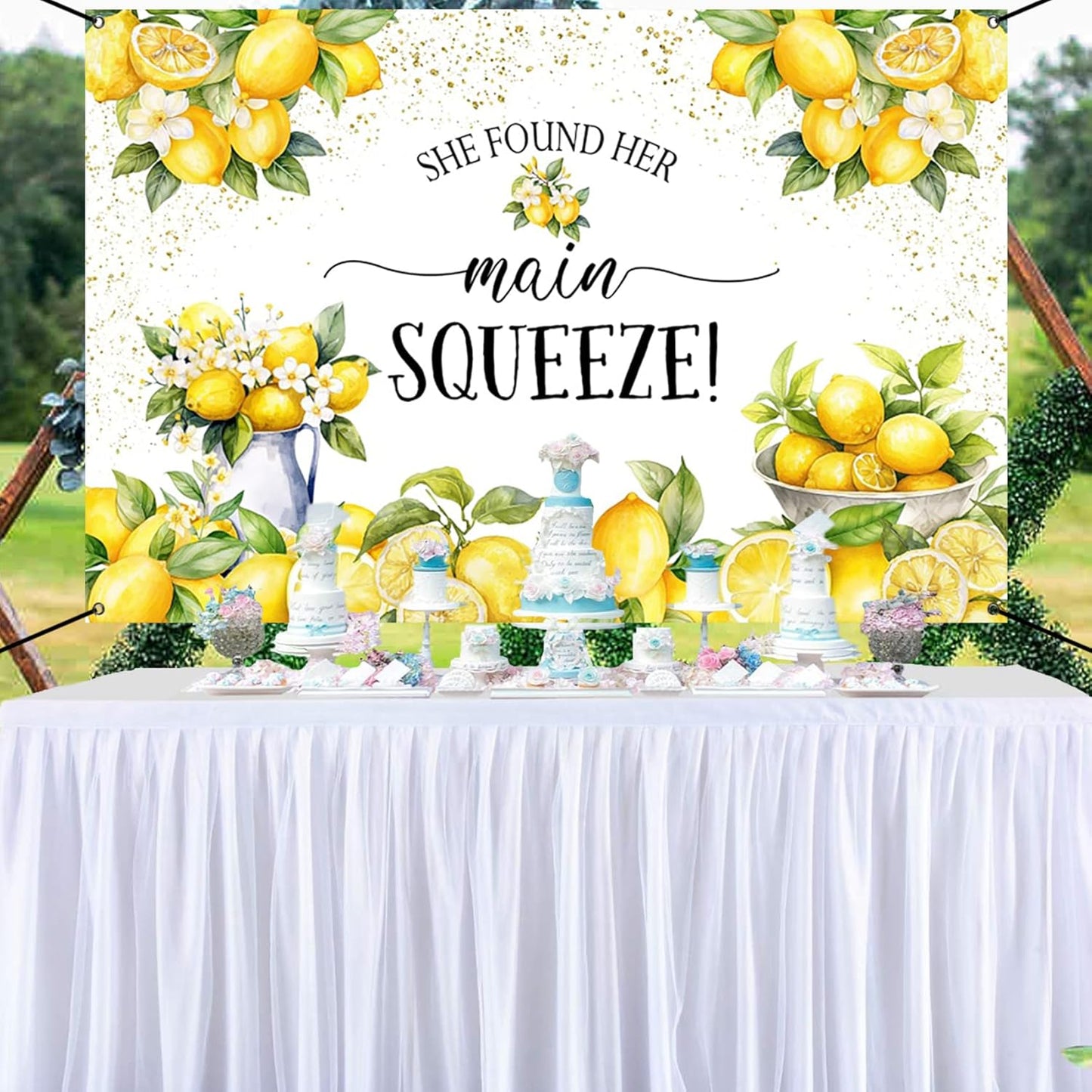 8x5ft She Found Her Main Squeeze Banner Lemon Themed Bridal Shower Party Decoration Lemonade Bachelorette Hanging Backdrop Green Lemon Bride to Be Wedding Engagement Party Cake Table Banner