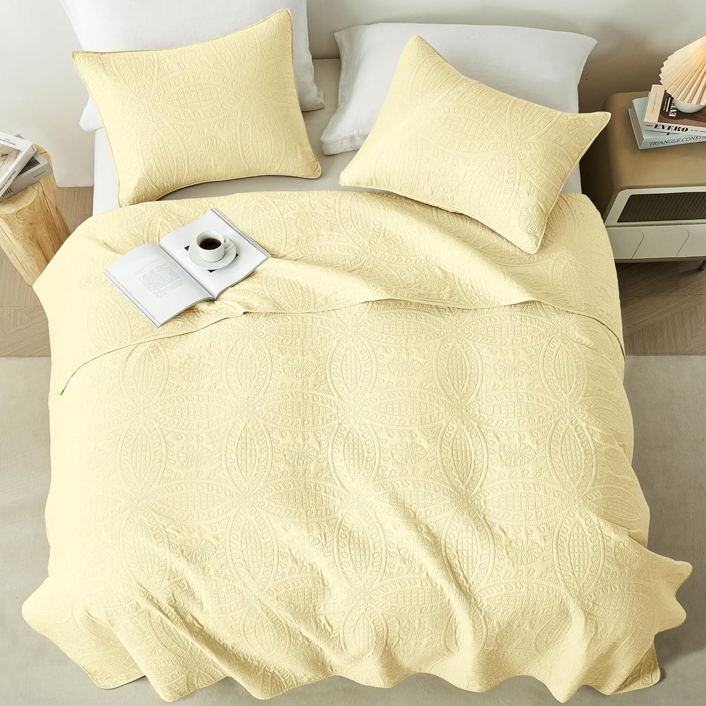 Butter Yellow Twin Quilt Set,Ultrasonic Lightweight Bedspread Coverlet for Modern Minimalist Bedroom,Soft Microfiber Coin Pattern Bedding,2-Piece (1 Quilt,1 Pillow Sham)
