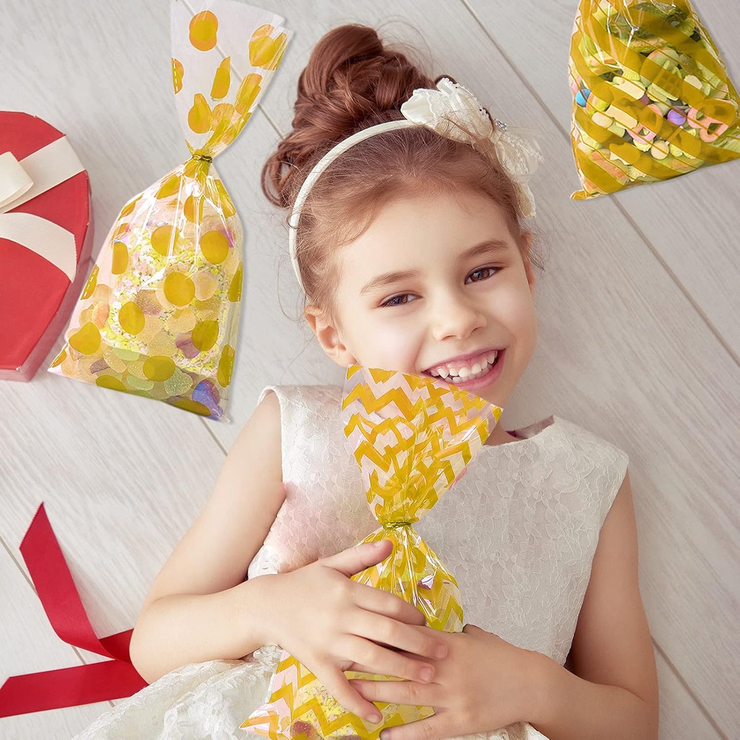Gold Cellophane Bags 100 Pack 10.6 x 5.1 Inch | Goodie Bags, Goody bags, Plastic Candy Bags, Gift Bags, Twist Ties, Valentine Birthday Gift, Cookie Snack Packing