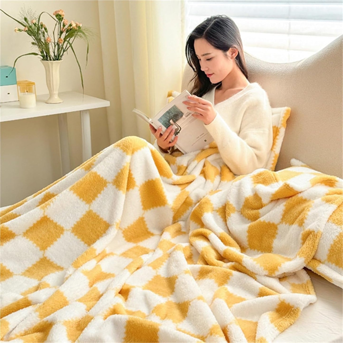 Faux Fur Throw Blanket for Couch, Fleece Flannel Blanket, Lightweight & Soft Blanket for Bed, Couch or Travel, Plush Fleece Warm Cozy Sofa Bed Throw(Yellow,70x100cm(28x39inch))