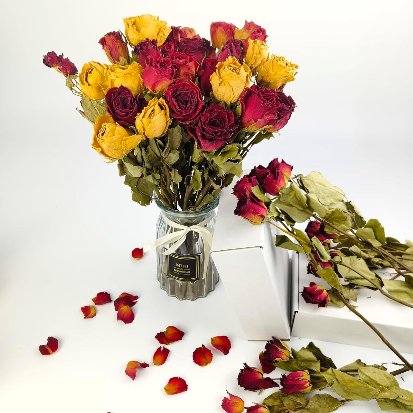 Natural Dried Flowers Bouquet, 10 Pcs Yellow Dried Roses Bouquet for Wedding Decoration and DIY Wreath Floral Home Decor