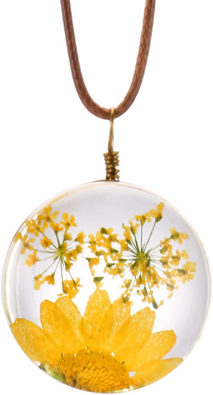 Queen Anne's Lace Daisy Pressed Flowers Transparent Round Pendant Necklace (7 Colors)