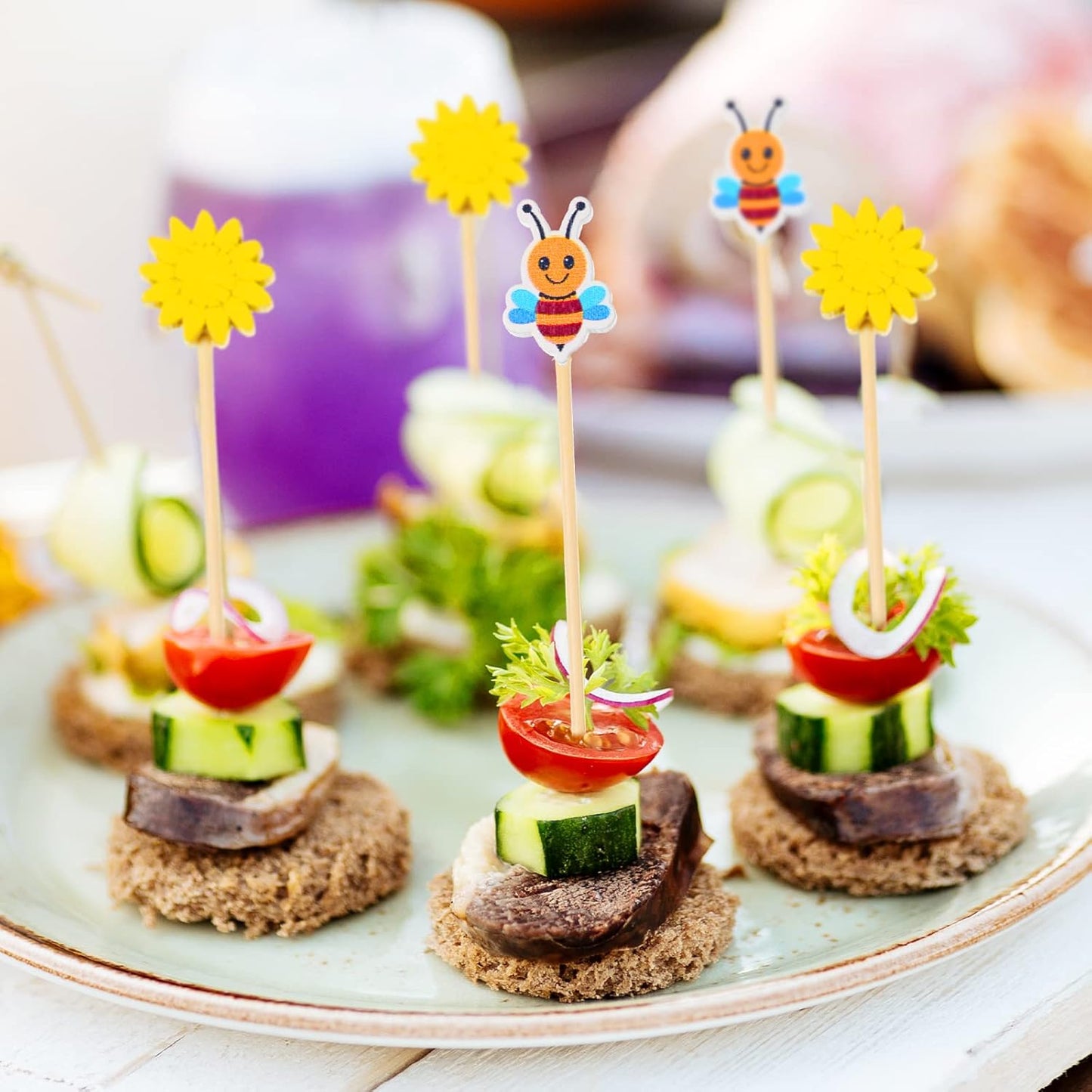 100 Pcs Summer Bee Sunflower Cocktail Picks Bee Cupcake Toppers Sunflower Bamboo Toothpicks Cute Decorative Appetizer Skewers for Cake Decorations Baby Shower Birthday Party Supplies