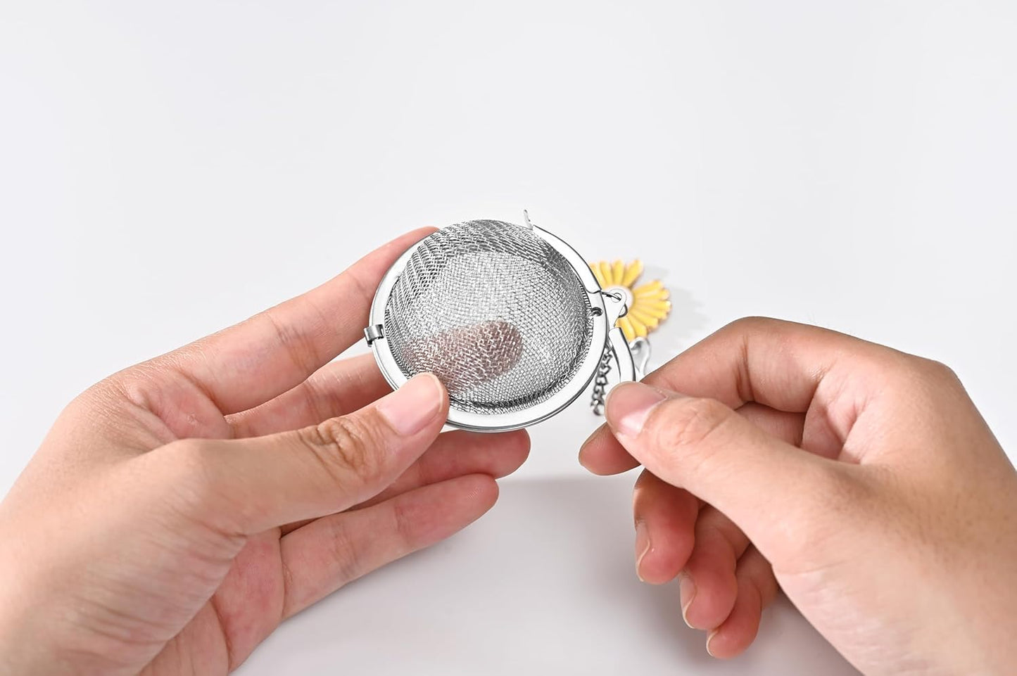 Fox Run Yellow Daisy Tea Infuser Ball, Stainless Steel Mesh Tea Ball for Loose Tea
