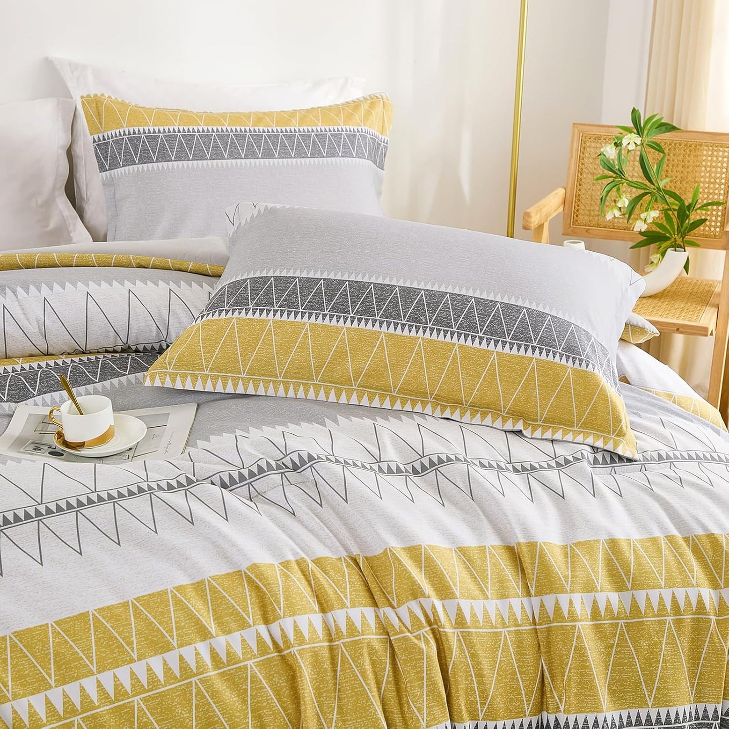 Queen Comforter Set-Yellow Grey Comforter, Reversible Boho Striped Bedding Set for Queen Bed - 3 Pieces (1 Comforter + 2 Pillowcases), Soft Microfiber Down Alternative (90"x 90")