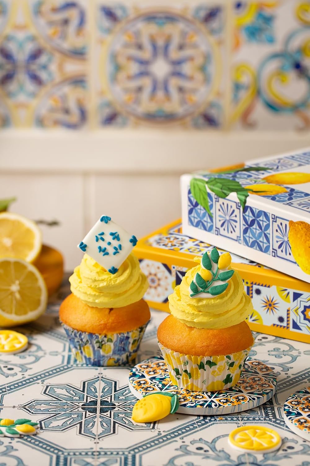 0346031 Candy Box 23 x 16 x 5 cm (H) Lemons