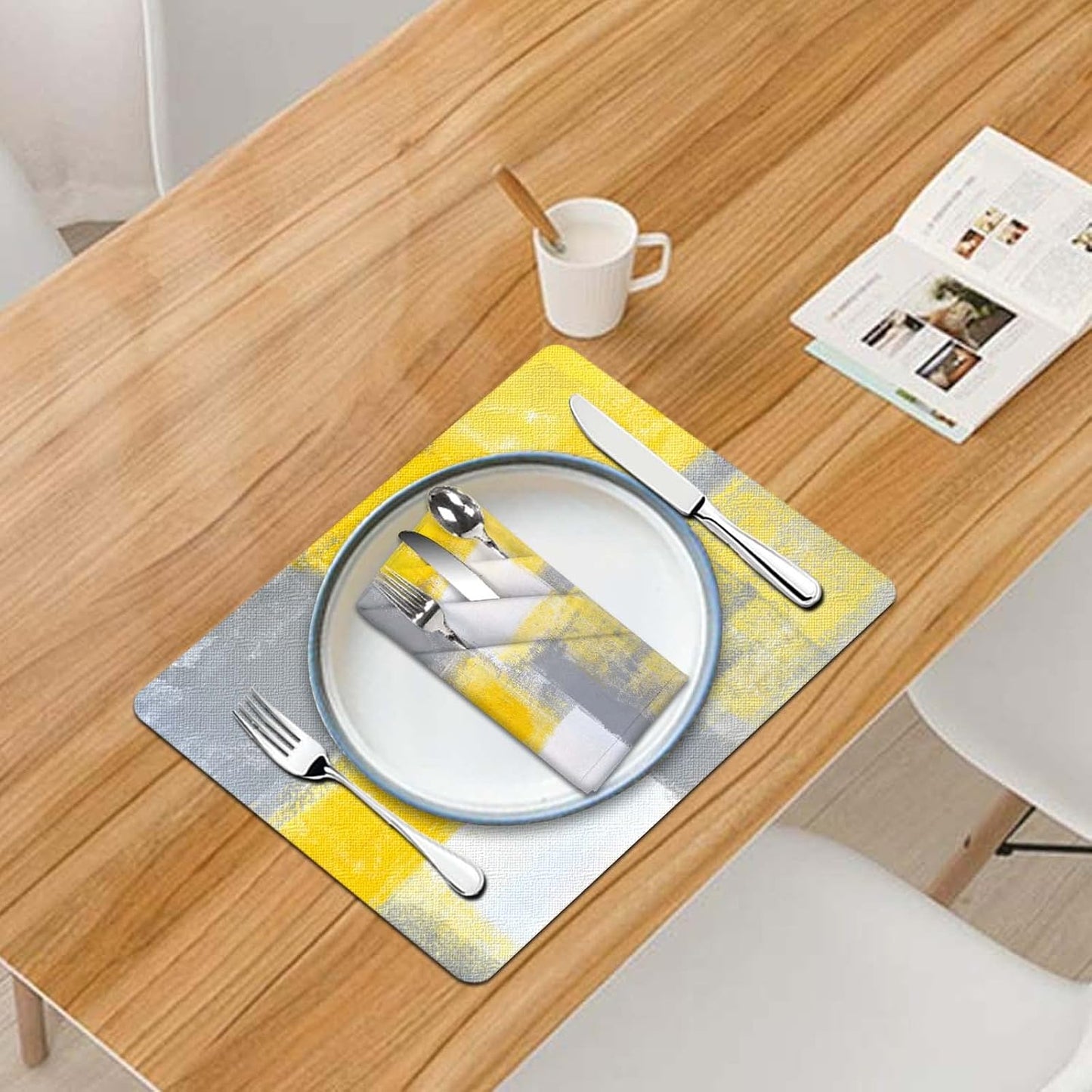 4 Each Yellow Placemats and Cloth Napkins Set of 8, Modern Abstract Art Painted Placemat for Home Kitchen Decor (Placemats 18 "x12 Cloth Napkins 18 "x18)