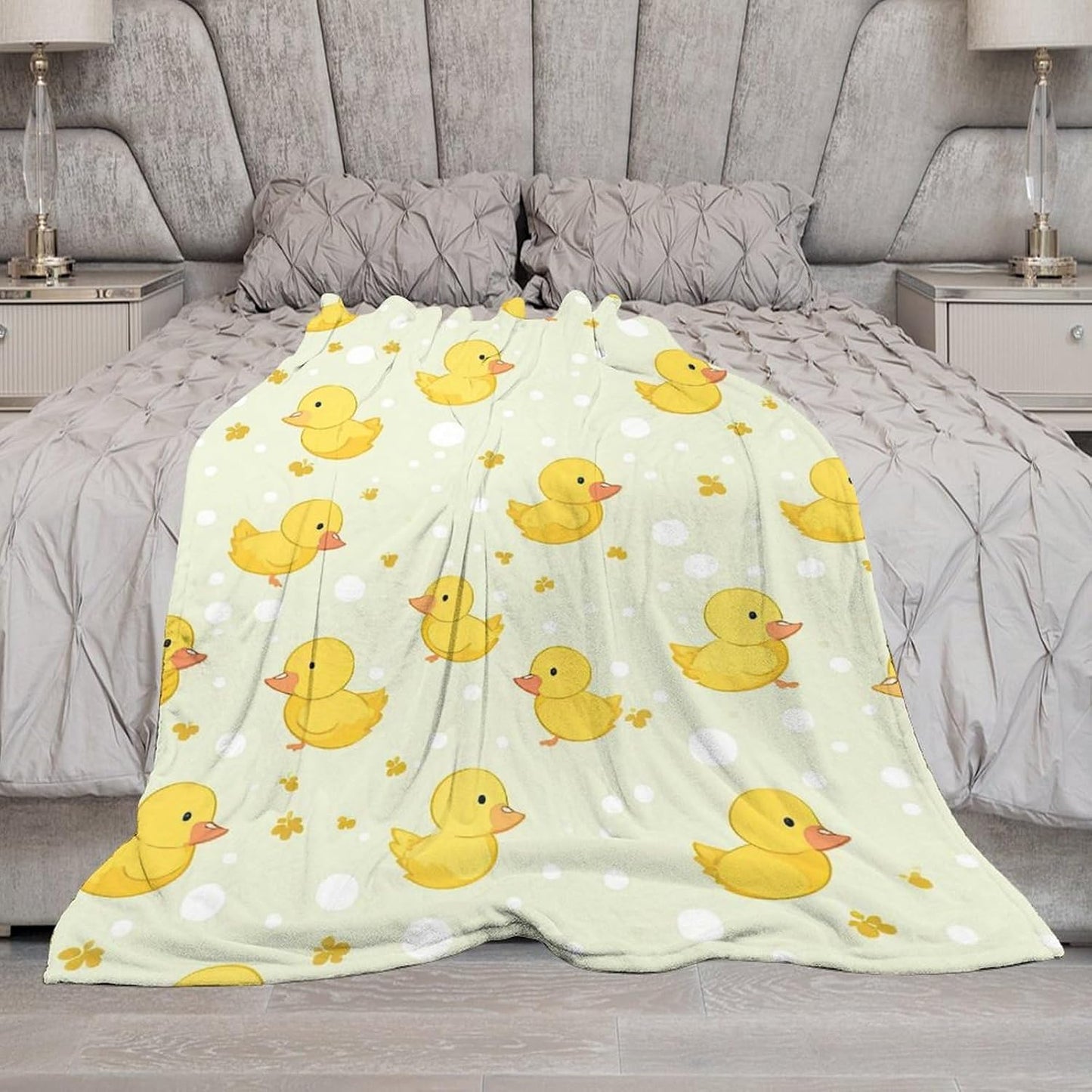 Cartoon Soft Faux Fur Throw Blanket - Baby Duck Flannel Lap Blanket for Couch Sofa Or Bed, Yellow Fuzzy Fluffy Plush Blanket, Super Cozy and Comfy for All Seasons 40"x50"