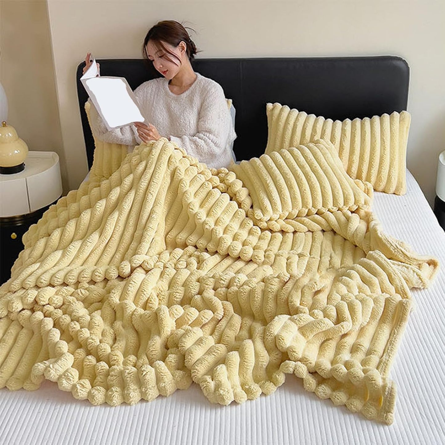 Wttfc Faux Fur Blankets, Fleece Throw Blanket, Super Soft Throw Blanket, Fuzzy Cozy Thick Warm Textured Blanket for Beds, Sofas, Couches, for All Seasons,Cream Yellow,39x59in
