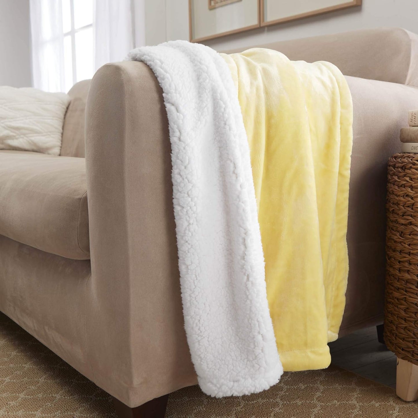 Sherpa Throw Blanket Super Soft Reversible Ultra Luxurious Plush Blanket, 40 x 50 inches, Yellow/White
