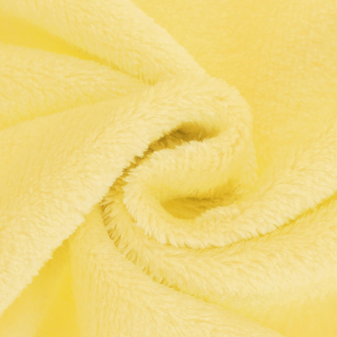 Soft Puppy Yellow Flannel Fleece Blanket, Pet Dog Blanket, Cozy Lightweight Solid Throw for Small-Medium Dogs Cats, Doggy Sleeping Mat, 27.55x19.68 Inch