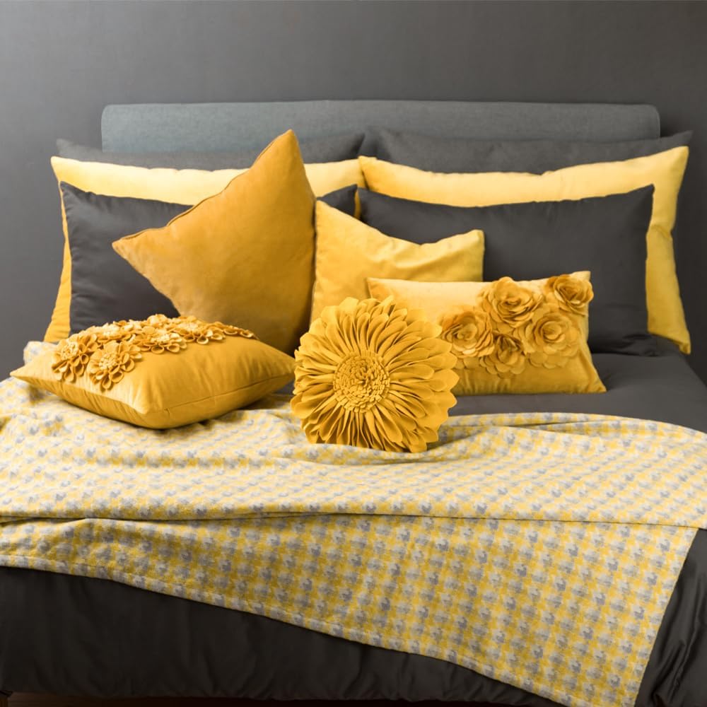 JWH 3D Sunflower Throw Pillow Cover, Gold Yellow, 12 Inch | Decorative Accent Case, Round Cushion, Small Floral Pillowcase, Home Bed Living Room Couch Car Pops