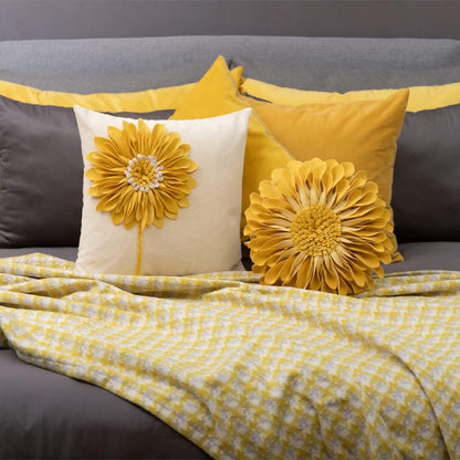JWH Decorative Flower Throw Pillow Cover 3D Sunflower Pillow Case Velvet Cushion Floral Pillowcase for Bed Living Room Couch Chair 18x18 Inches Yellow Creamy White