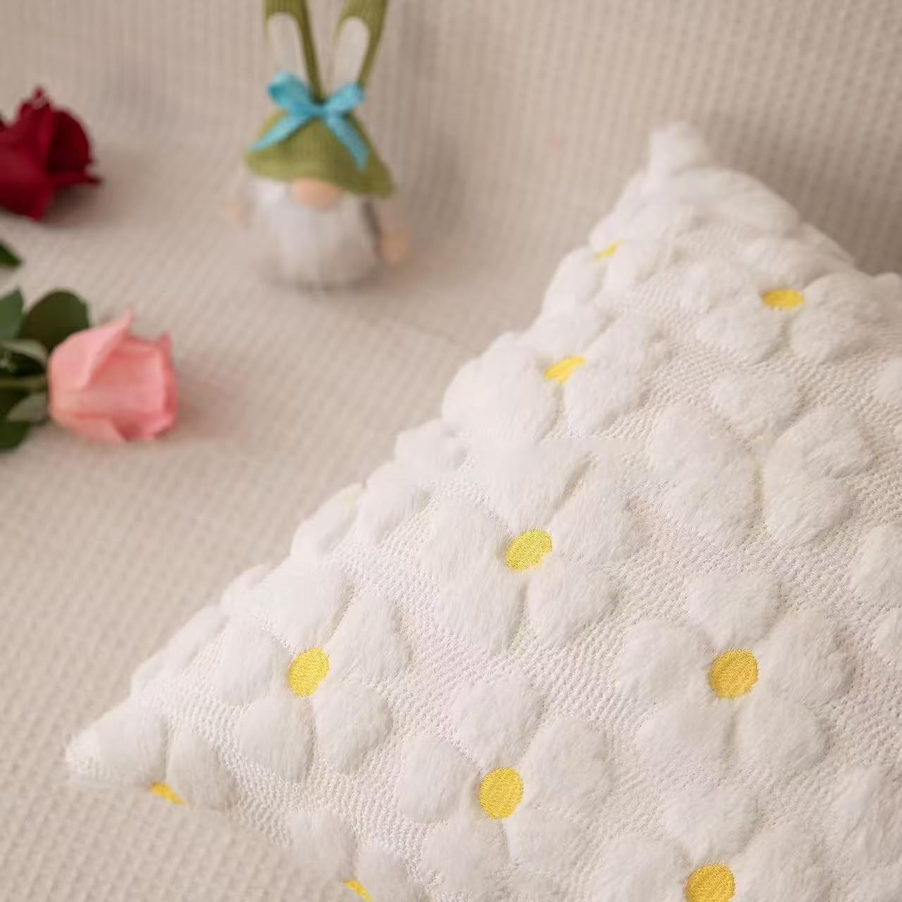 Farmhouse Throw Pillow Cover Yellow White Daisy - 18 x 18 Inch Plush Faux Fur Jacquard Cushion Cover - Set of 2 Artificial fur Embroidery Flower Cushion Case for Livingroom Bed Couch Decor