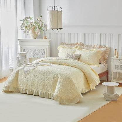Ruffles Quilt Set Queen Size 96 * 96in - 3 Pieces Solid Shabby Chic Farmhouse Ruffled Bedding Rustic Coverlet Lightweight Fluffy Summer Oversized Bedspread with Shams for Women Men Light Yellow