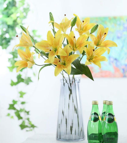 6 Pack Artificial Lily Flowers Full Bloom Fake Latex Real Touch Artificial Flower Bouquets with 3 Heads Wedding Party Decor Home Décor (Yellow)