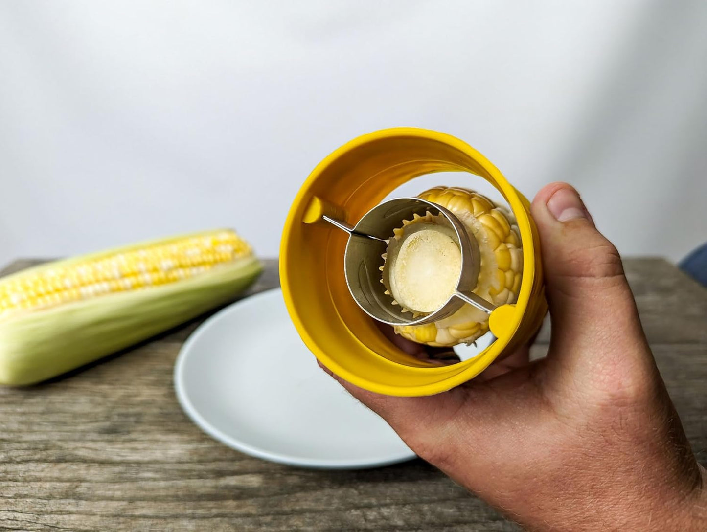 Stainless Steel Corn Cob Peeler with Sharp Serrations and Textured Grip - Yellow - CCP32