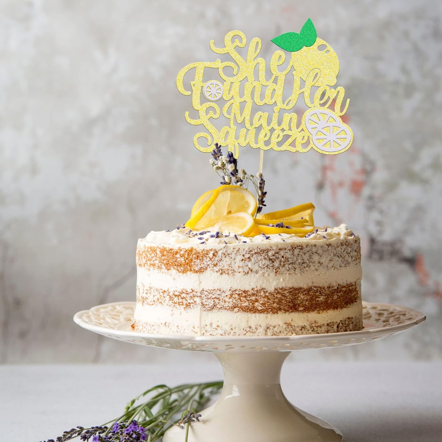1Pcs She Found Her Main Squeeze Cake Topper Glitter Bridal Shower Party Cake Decorations for Lemon Theme Wedding Engagement Bachelorette Party Supplies