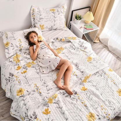 Floral Quilt Set - Queen Size Reversible Bedspread & Coverlet with Pillow Shams - Lightweight for Spring/Summer - Grey & Yellow