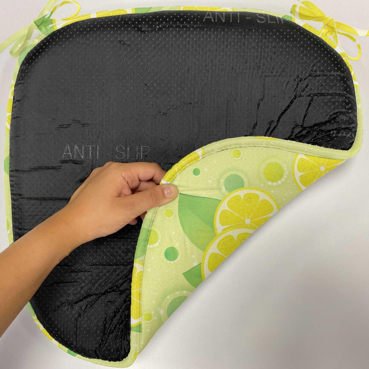 Lunarable Vintage Chair Seating Cushion, Lemon Lime Pattern in Retro Vintage Style Citrus Fruit Circles Natural Image, Anti-Slip Seat Padding for Kitchen & Patio, 16"x16", Yellow Green