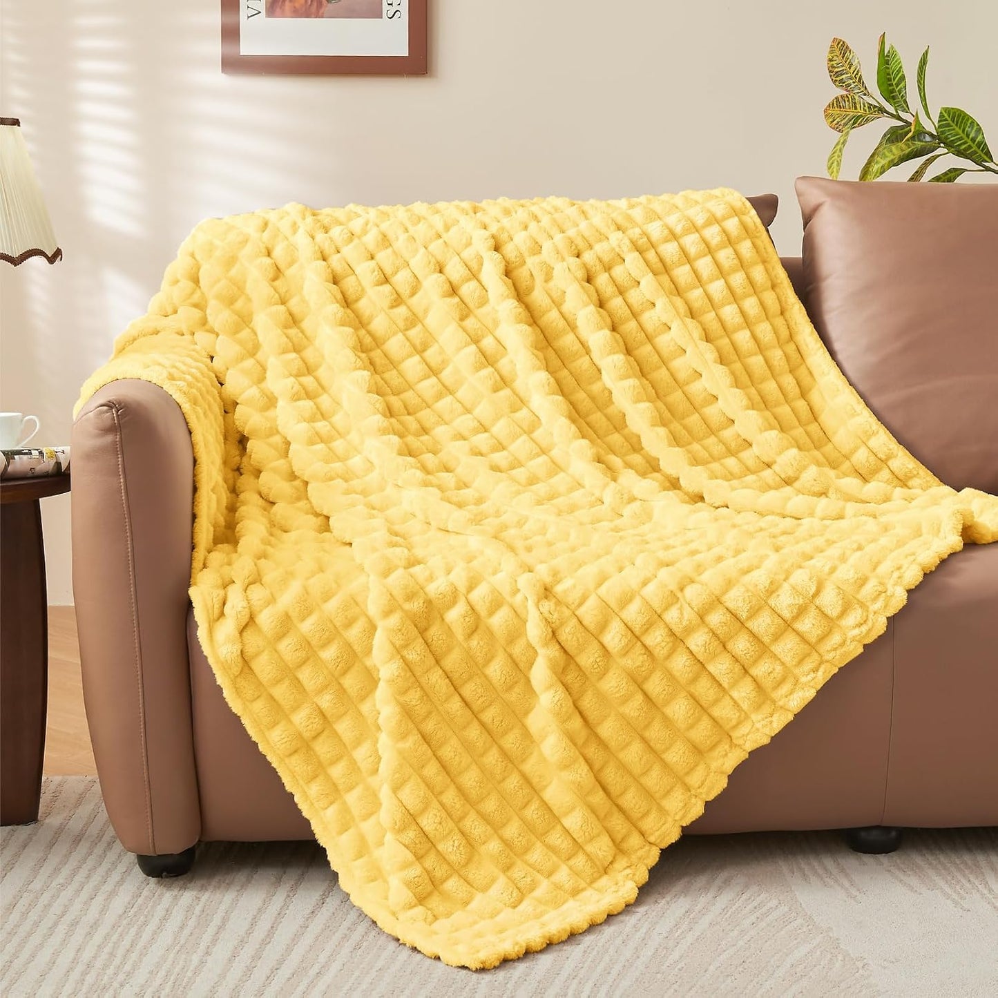 BEDELITE Light Yellow Throw Blanket for Couch - Super Soft Lightweight 3D Checkered Fluffy Fuzzy Fleece Blanket, Luxurious Plush Cozy Blanket for Room Home Decor, Gift for Women, 50x60 inches