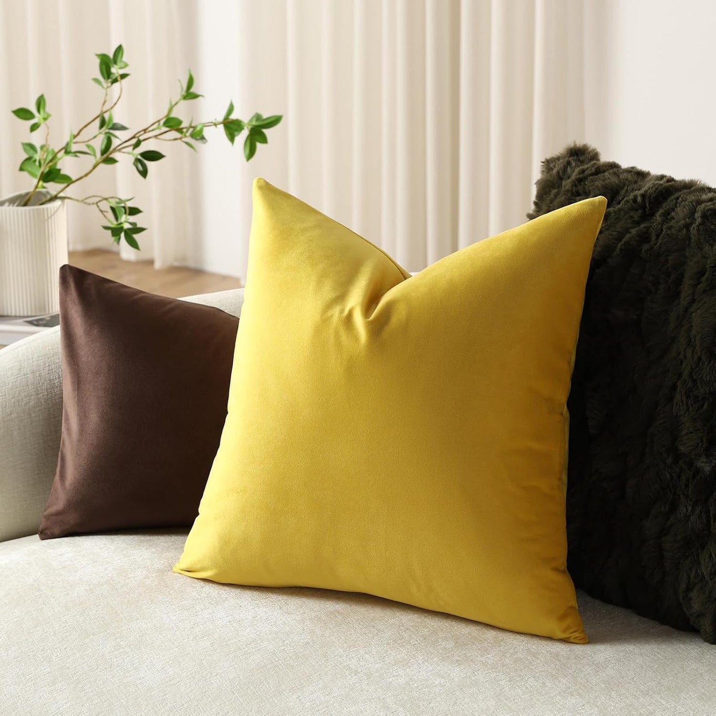 DEZENE Throw Pillow Covers 16x16 Yellow: Pack of 2 Cozy Soft Velvet Square Modern Luxury Decorative Throw Pillow Cases for Sofa Couch Living Room Bed Home Decor