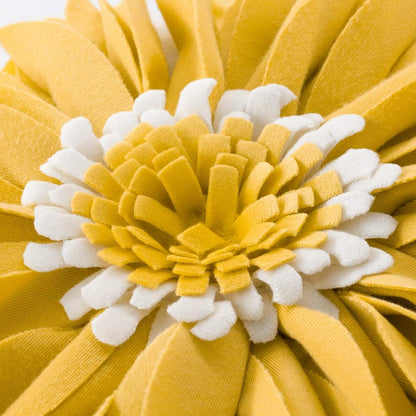 JWH Decorative Flower Throw Pillow Cover 3D Sunflower Pillow Case Velvet Cushion Floral Pillowcase for Bed Living Room Couch Chair 18x18 Inches Yellow Creamy White