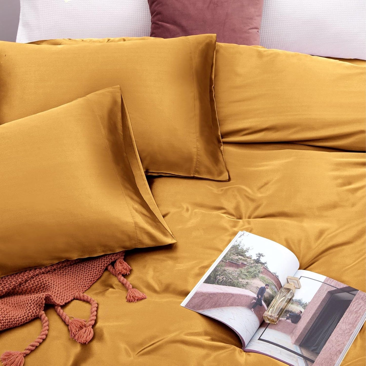 Vonty Satin Sheets Queen Silky Soft Satin Bed Sheets Yellow Gold Sheet Set, 1 Deep Pocket Fitted Sheet + 1 Flat Sheet + 2 Pillowcases