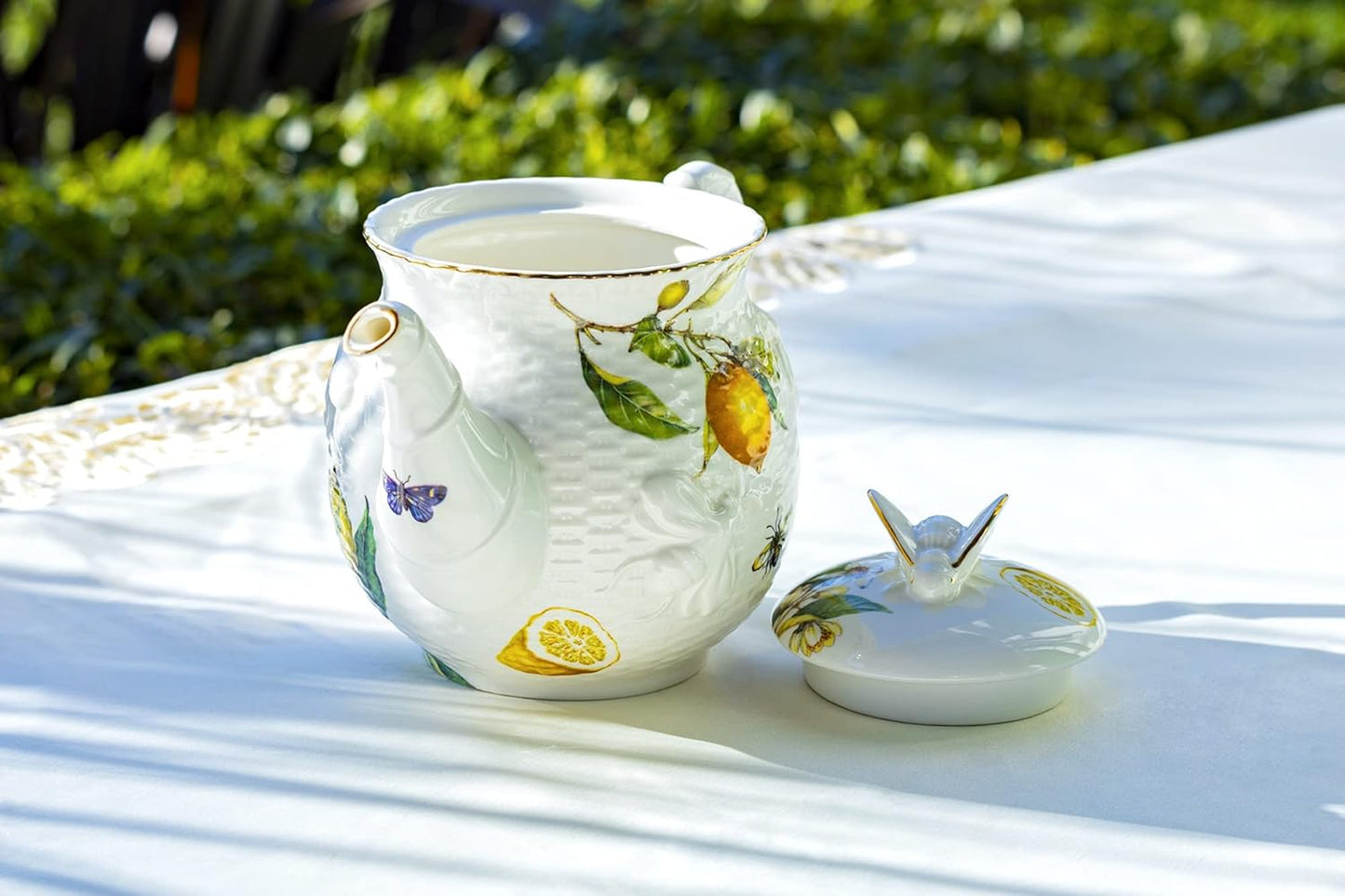 Lemon Bee Fine Porcelain 11-Piece Tea Set