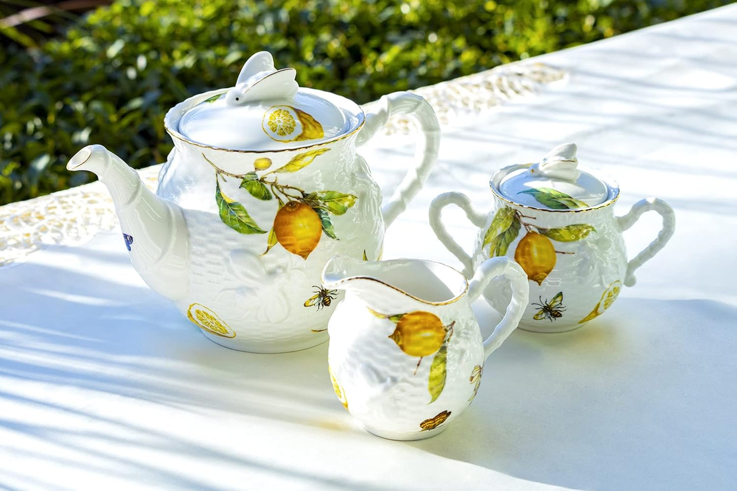 Lemon Bee Fine Porcelain 11-Piece Tea Set