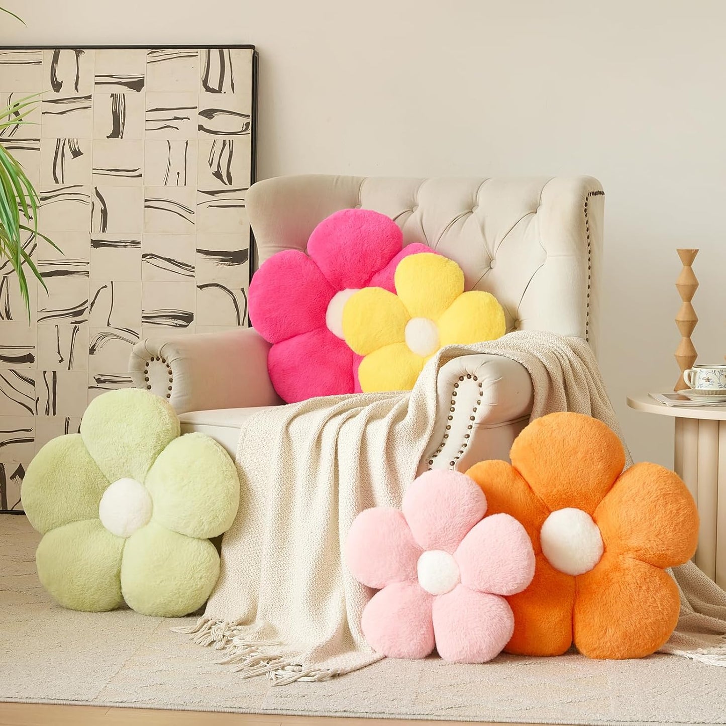 Zlgkjk Flower Pillows, Decorative Throw Pillow with Soft Plush for Couch Bed, Cute Daisy Pillow Cushion Home Decor Floral Throw Pillow (Yellow, 14.9 Inches)