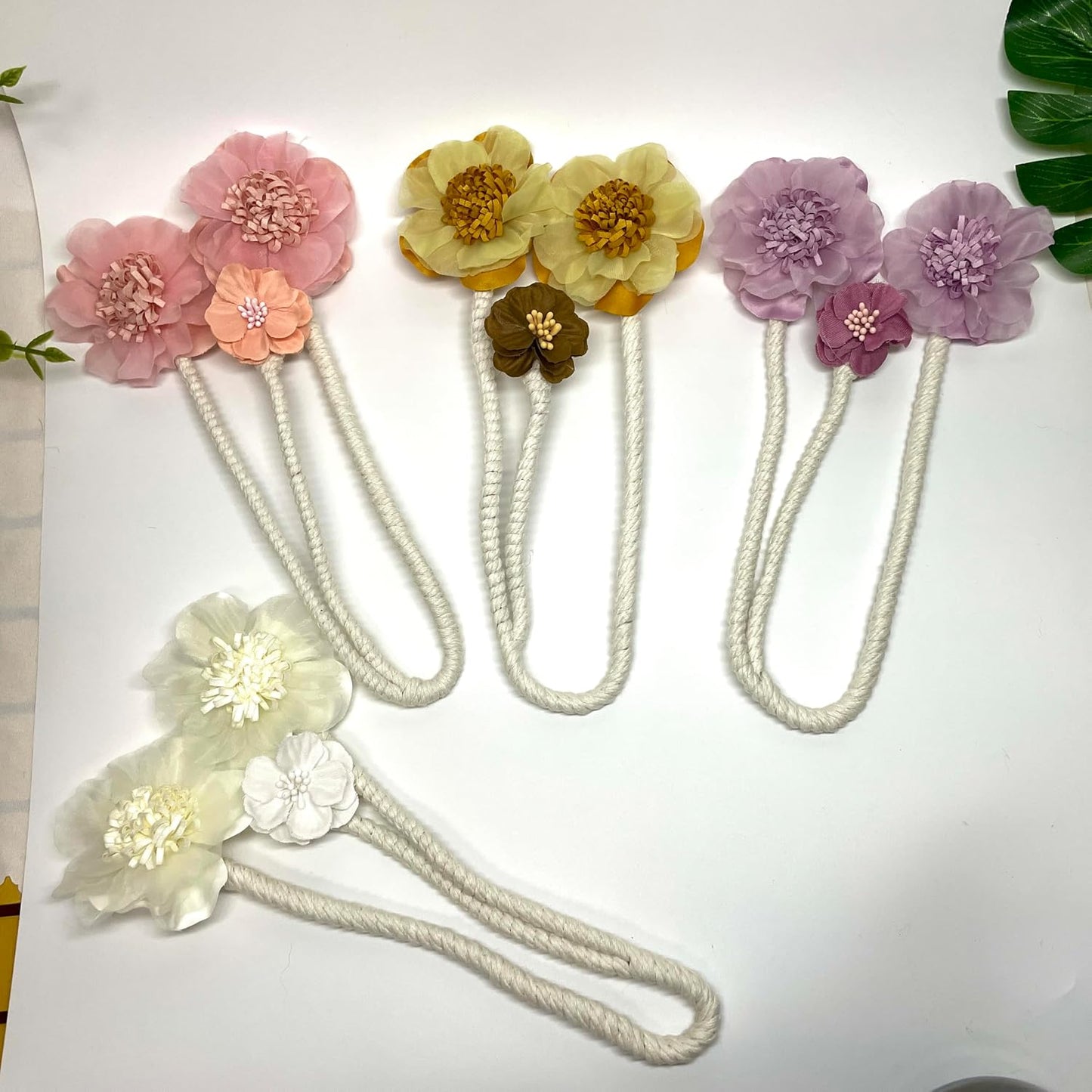 2 Packs Flower Curtain Buckle,Handmade Artificial Flower Curtain Holdbacks Clips,Flexible Curtain Tiebacks Clips Elegant Decorative for Living Room Bedroom(Yellow)