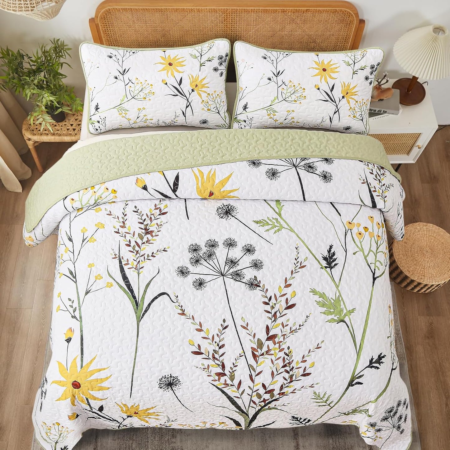 Dobuyly Sage Green Floral Quilt Set Queen Size, Yellow White Botanical Flower Quilt 3 Pieces Spring Bedspread Coverlet Set, Soft Lightweight Microfiber Bedding Set for All Season, 96"x90"