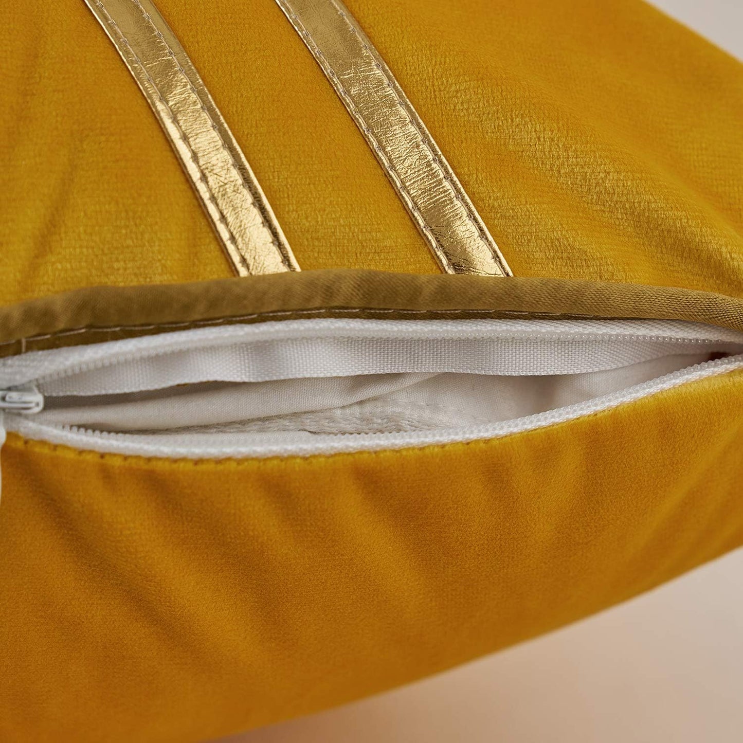 Avigers 18 x 18 Inch Yellow Gold Leather Striped Lines Velvet Cushion Case Luxury Modern Throw Pillow Cover Decorative Pillow for Couch Living Room Bedroom Car