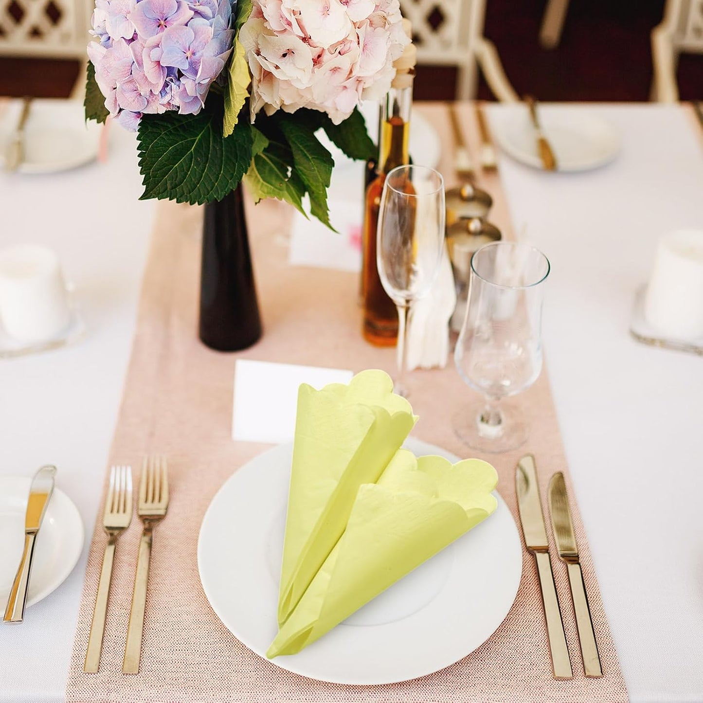 100 Pcs Scalloped Cocktail Napkins Thick Paper Disposable Party Napkins Beverage Tissue for Wedding Dinner Birthday Supplies, 5 x 5 Inches(Yellow)