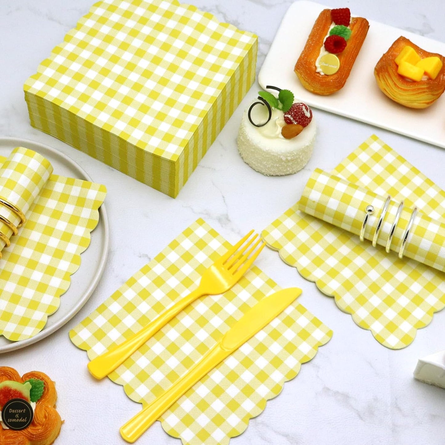 100 Pcs Yellow Gingham Napkins Disposable, 6.5 Inch Yellow and White Paper Napkins Scalloped Checkered Napkin for Picnic Golf Easter Birthday Wedding Party Supplies